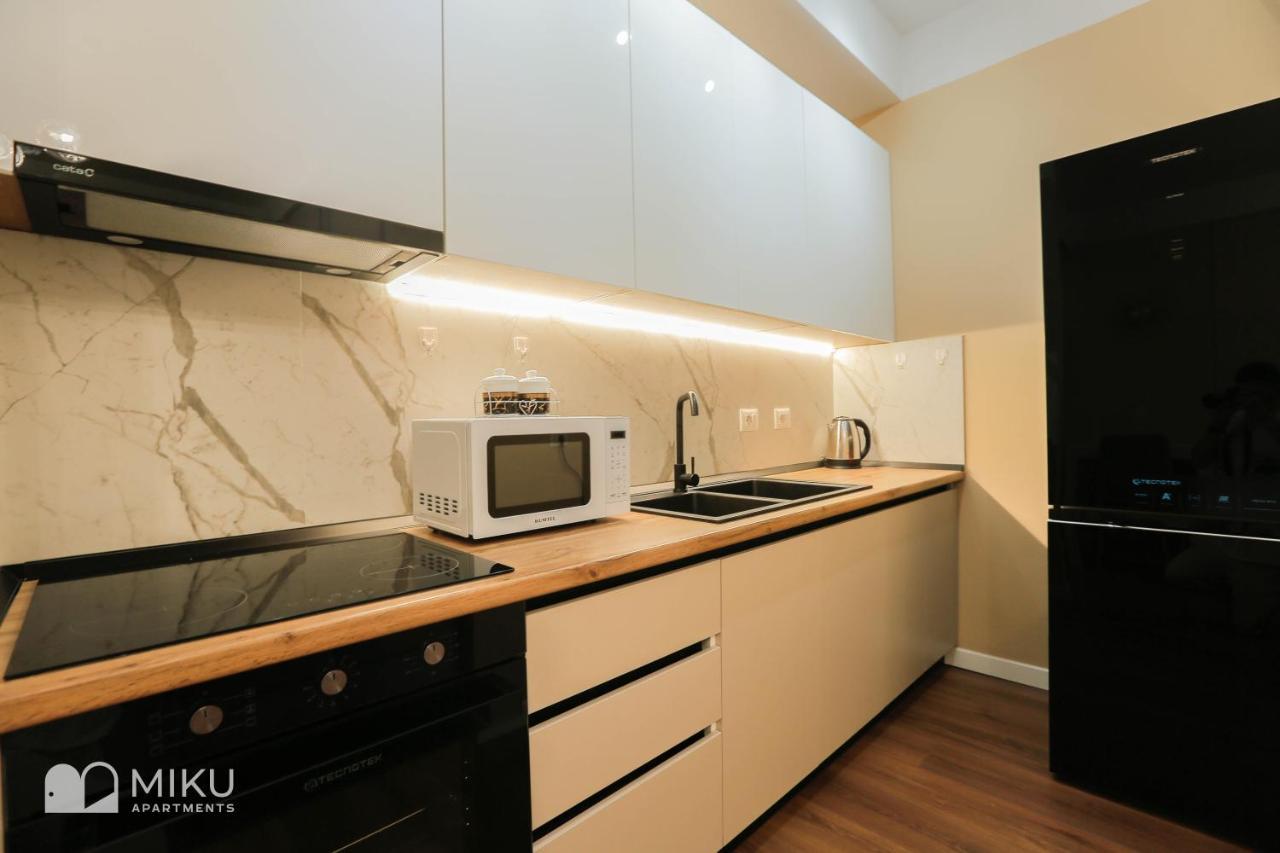 Miku Apartment - Perfect 1Bedroom At Komuna E Parisit Tirana Exterior foto